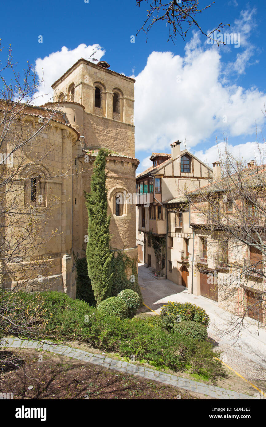 Segovia - romanische Kirche Iglesia de San Nicolas Stockfoto