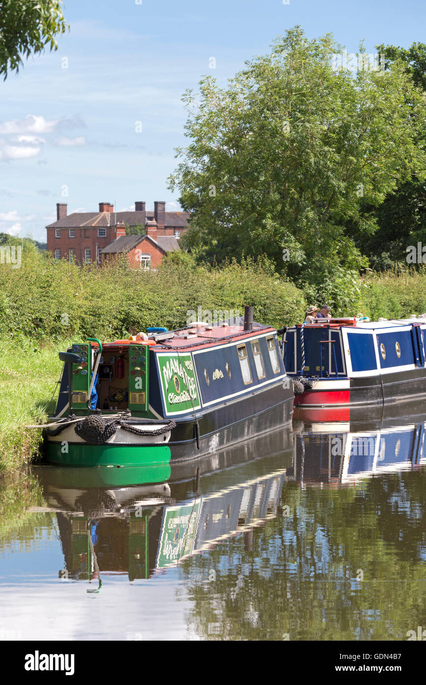 Der Trent und Mersey Kanal in der Nähe von Wychnor, Stafordshire, England, UK Stockfoto