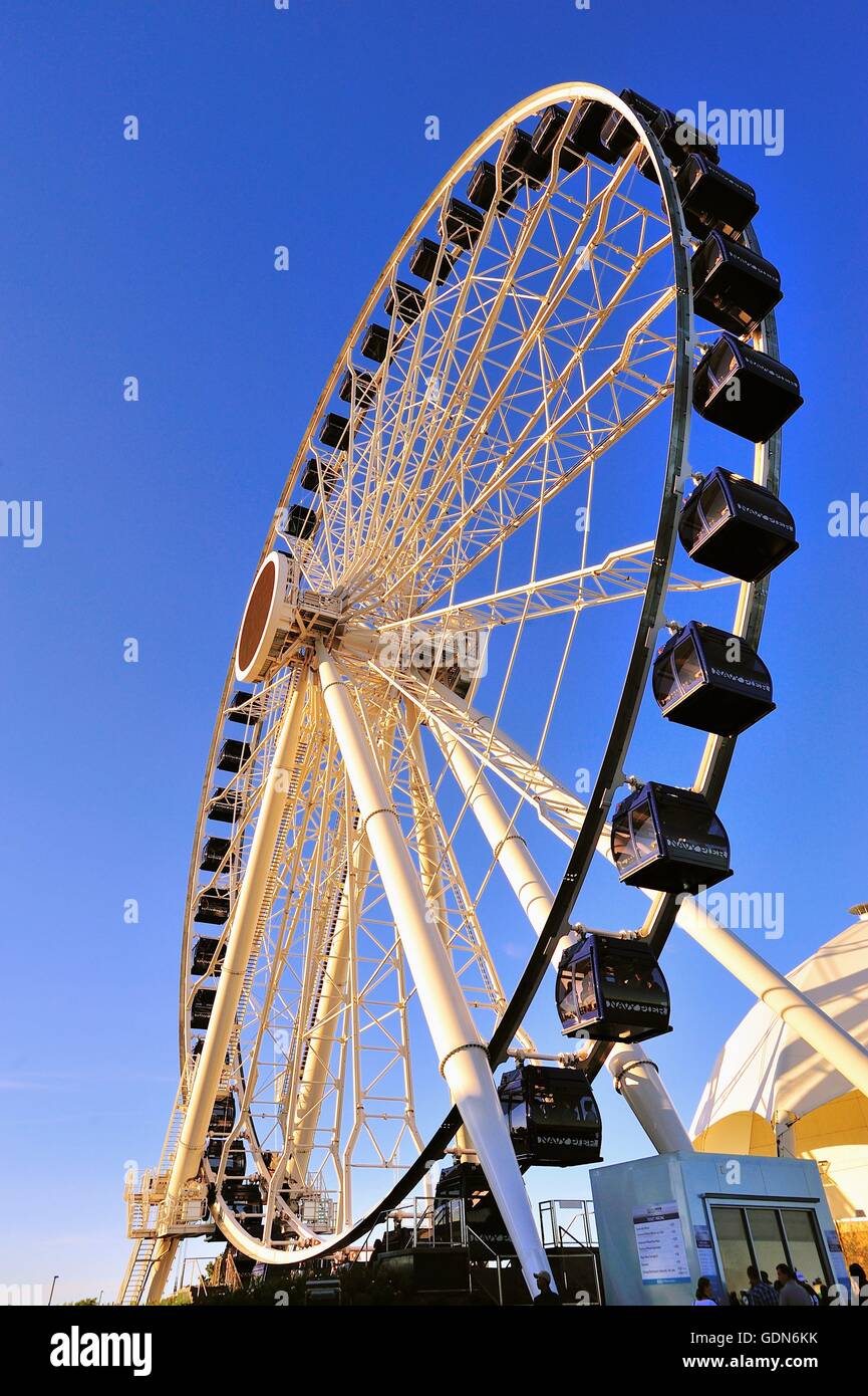 Centennial Rad, das Riesenrad am Navy Pier Chicago, die an die Öffentlichkeit Ende Mai 2016 eröffnet. Chicago, Illinois, USA. Stockfoto