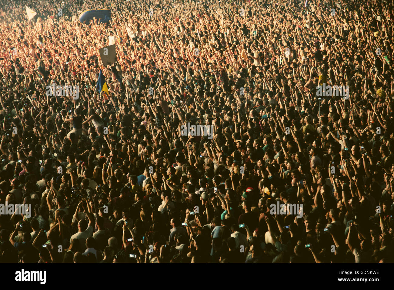 Publikum beim Konzert Stockfoto