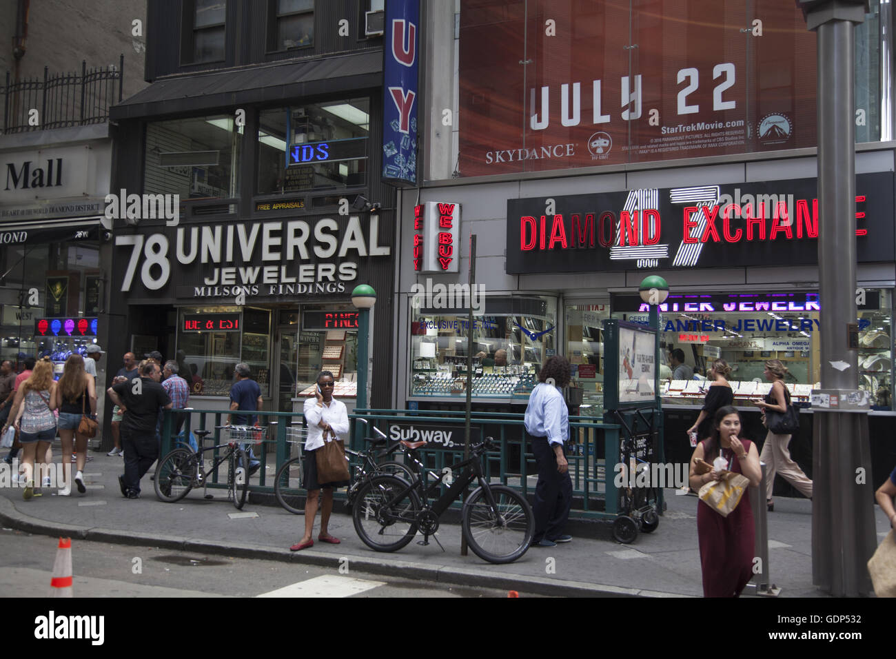 47th Street ist bekannt als die "Diamond District" zwischen 5th und 6th