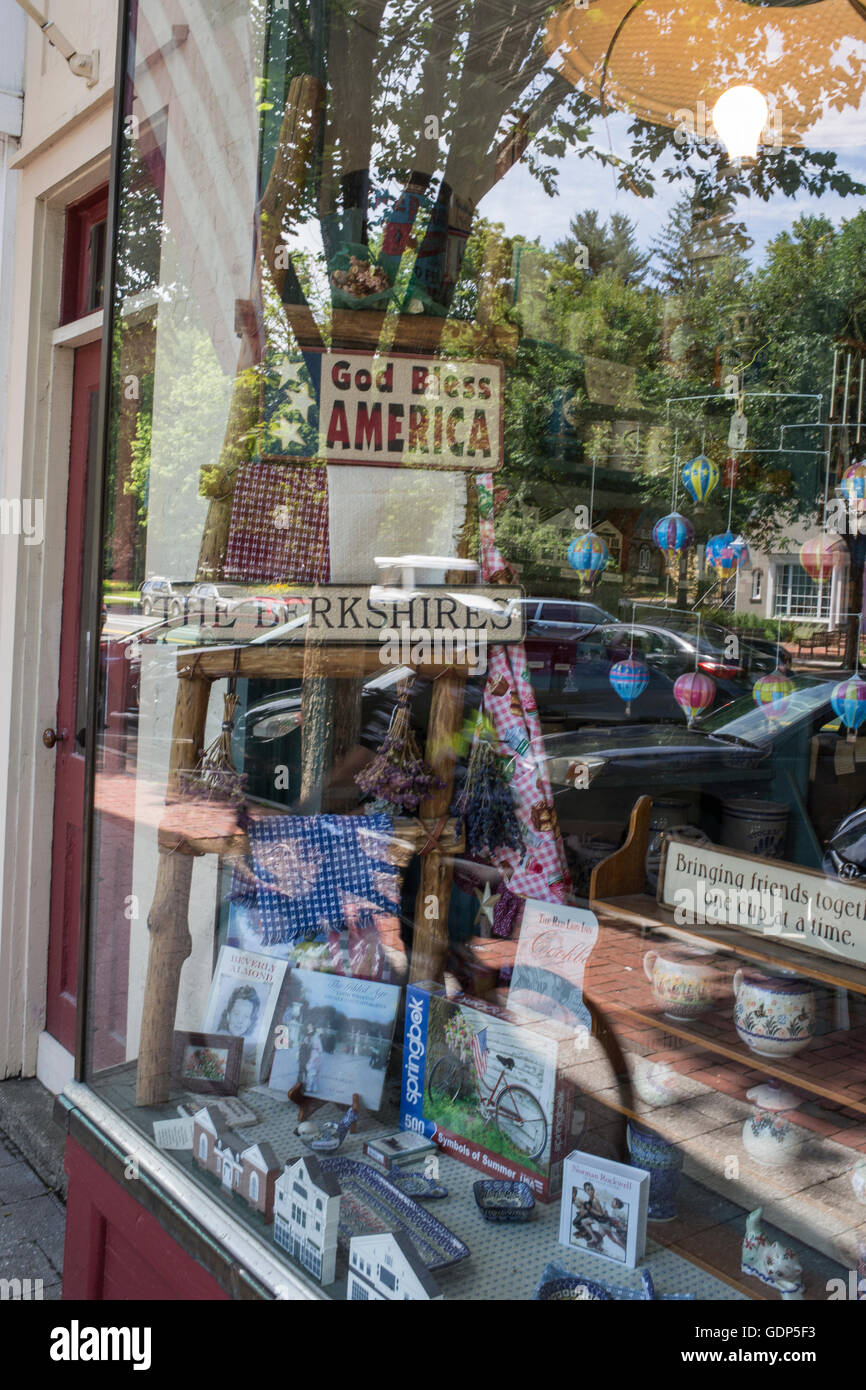 Berkshires - laden entlang der Main Street in Stockbridge, Massachusetts Stockfoto