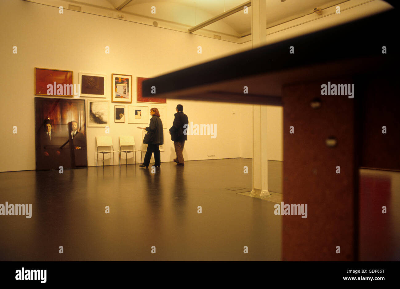 CaixaForum, Fabrik von Casarramona Puig ich Cadafalch. Arbeiten von Franz West "Fisch muss Wim´, Barcelona, Spanien Stockfoto