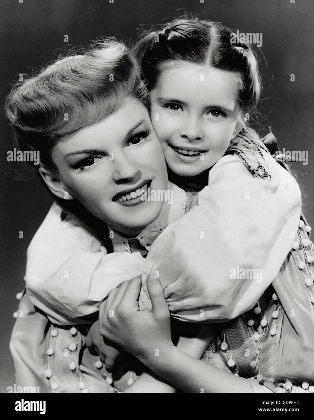 MEET ME IN St. LOUIS 1944 MGM Film mit Judy Garland auf der linken Seite und Margaret O'Brien Stockfoto