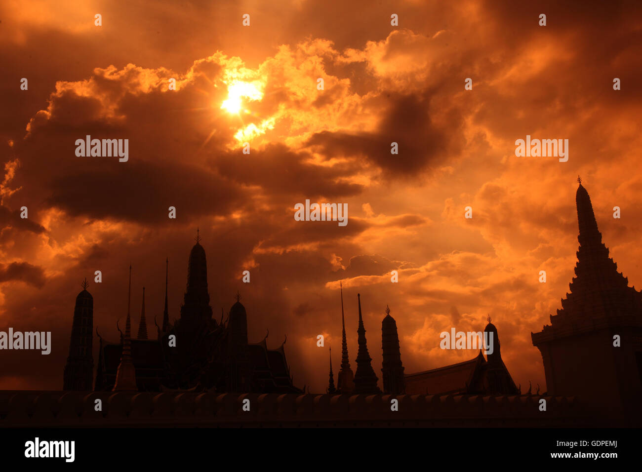 der Tempel von Wat Phra Kaew in der Stadt von Bangkok in Thailand in Südostasien. Stockfoto