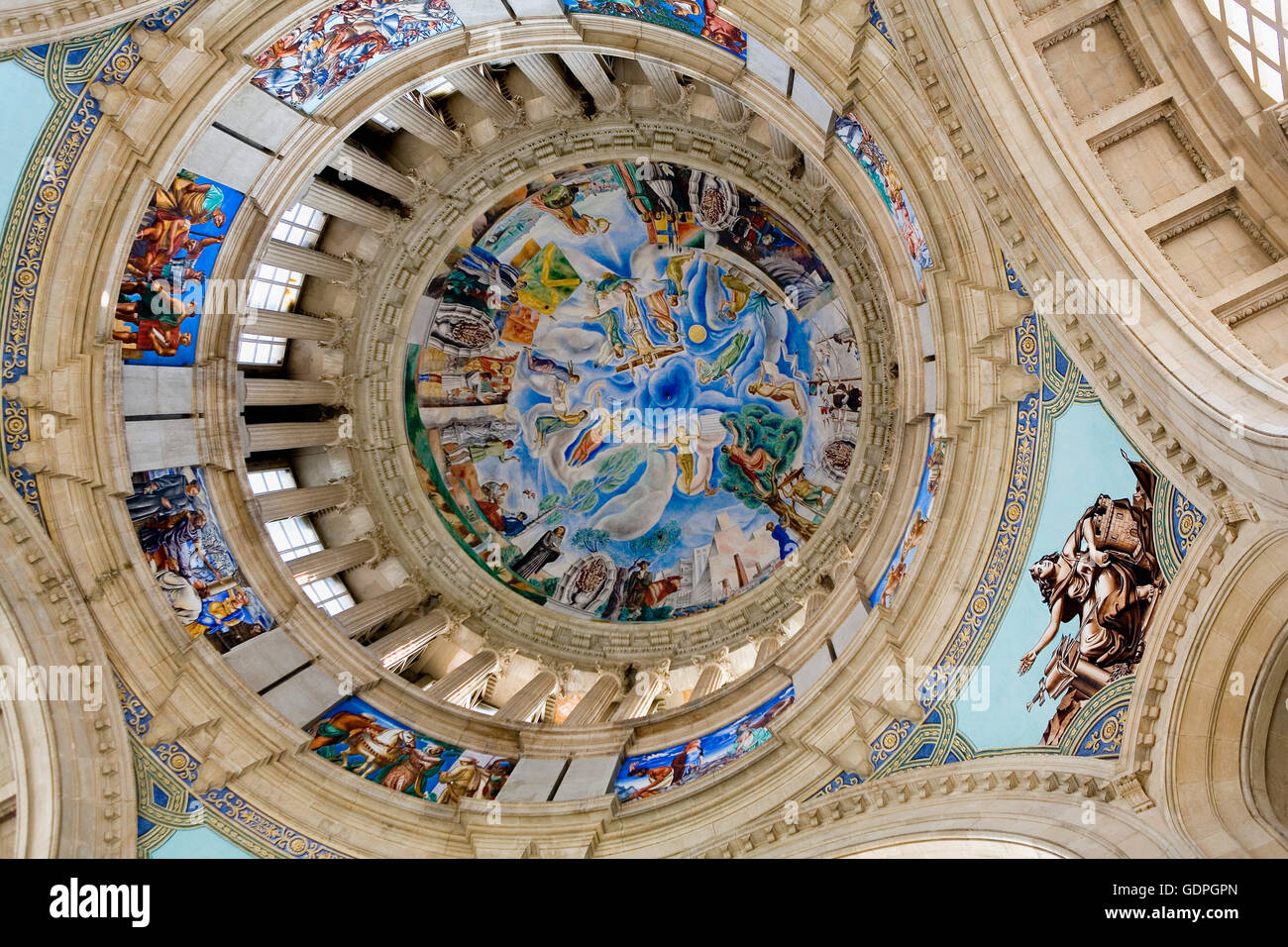 Dome in MNAC (Nationales Kunstmuseum von Katalonien). Montjuic, Barcelona, Spanien Stockfoto