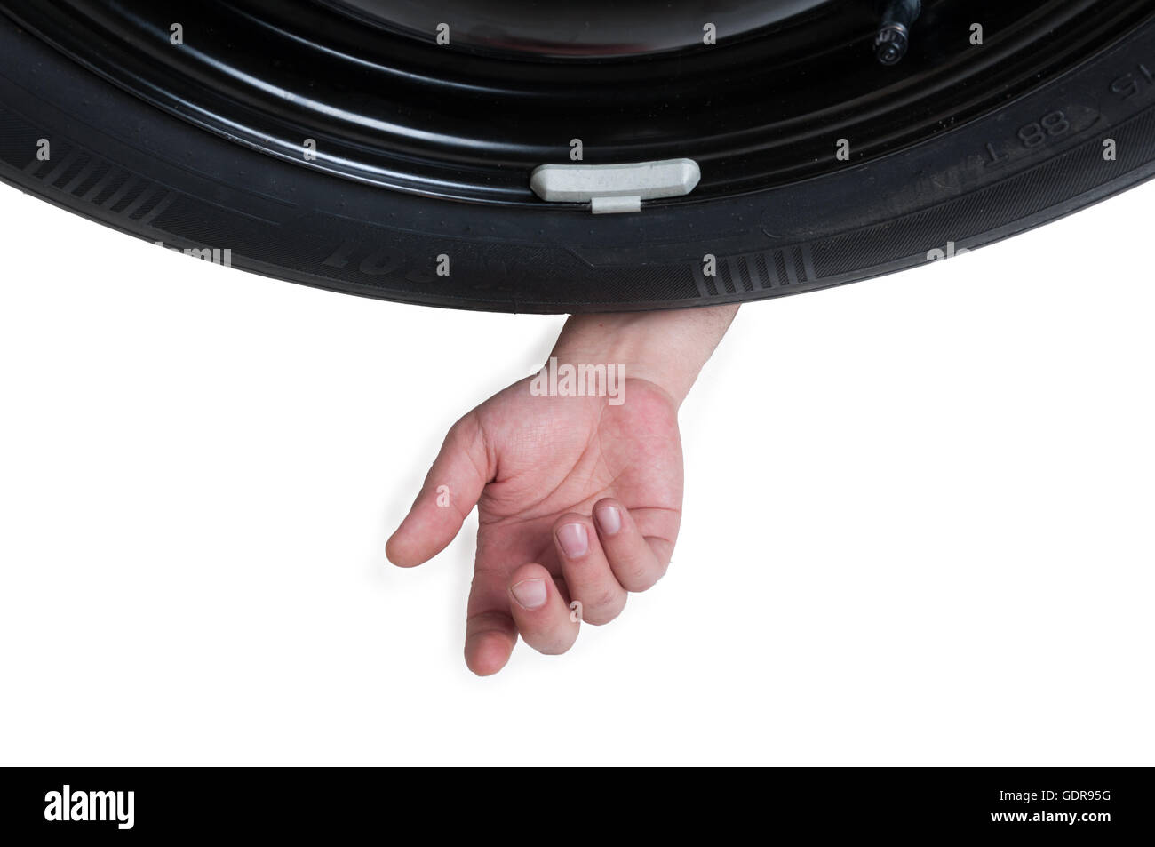 Mechanische Hand warten auf ein Werkzeug und Auto Rad in Nahaufnahme als Auto Befestigung Konzept isoliert auf weiss Stockfoto