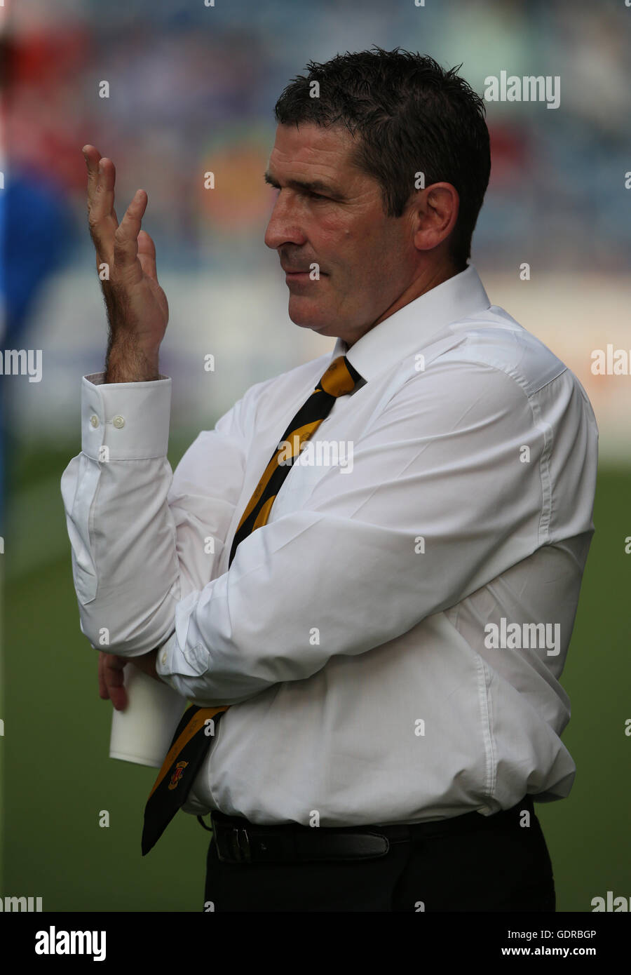 Annan Athletic Manager Jim Chapman beim Spiel gegen die Rangers während der Betfred Cup, Gruppe F Spiel im Ibrox Stadium, Glasgow. Stockfoto