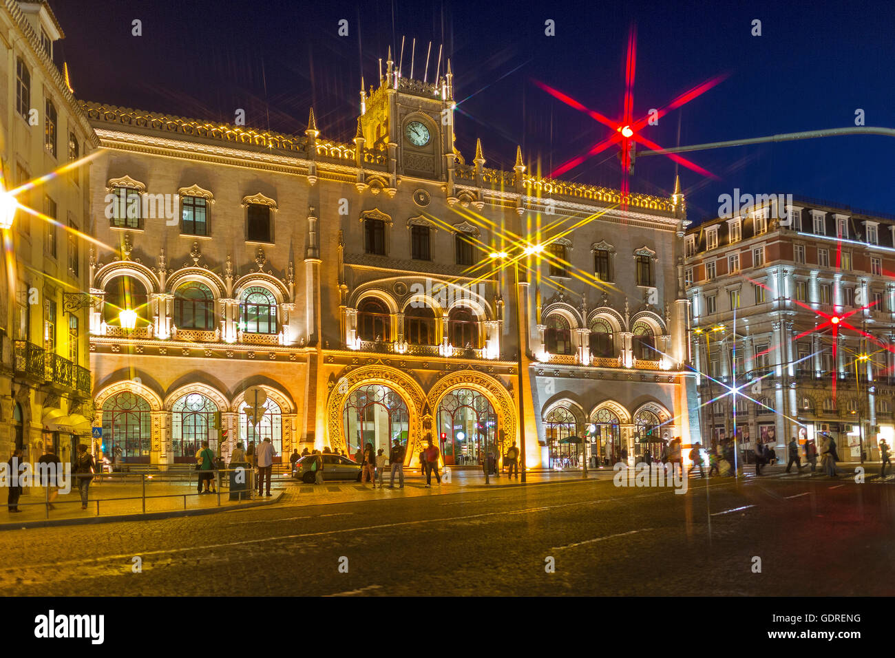 Jugendstil-Fassade Estação Ferroviária do Rossio, Santa Justa - Lisboa Bahnhof do Rossio, Lissabon, Stadtteil von Lissabon, Portugal, Stockfoto