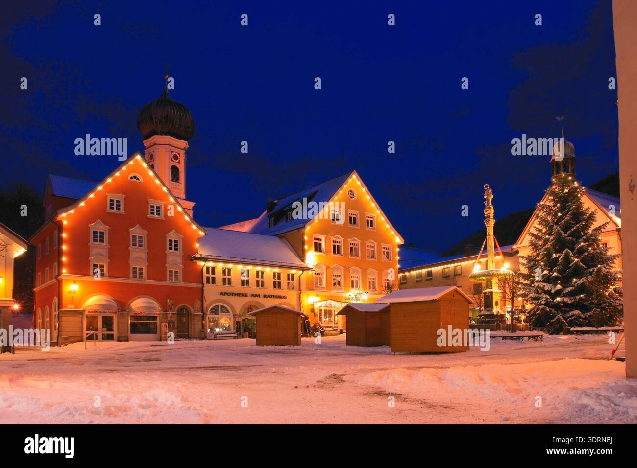 Geographie/Reisen, Deutschland, Bayern, Immenstadt, Marienplatz, Pfarrkirche St. Nikolaus,, Additional-Rights - Clearance-Info - Not-Available Stockfoto