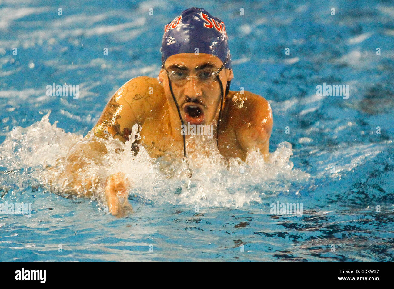 Paralympischen schwimmen Sport Athleten, Brasilien vertreten wird, Training für die Paralympics 2016 in CTPB befindet sich auf der Autobahn Imigrantes, 1,5 Km in S? o Paulo am Morgen des Mittwoch (20). Abgebildete Schwimmer Talisson Glock. Stockfoto