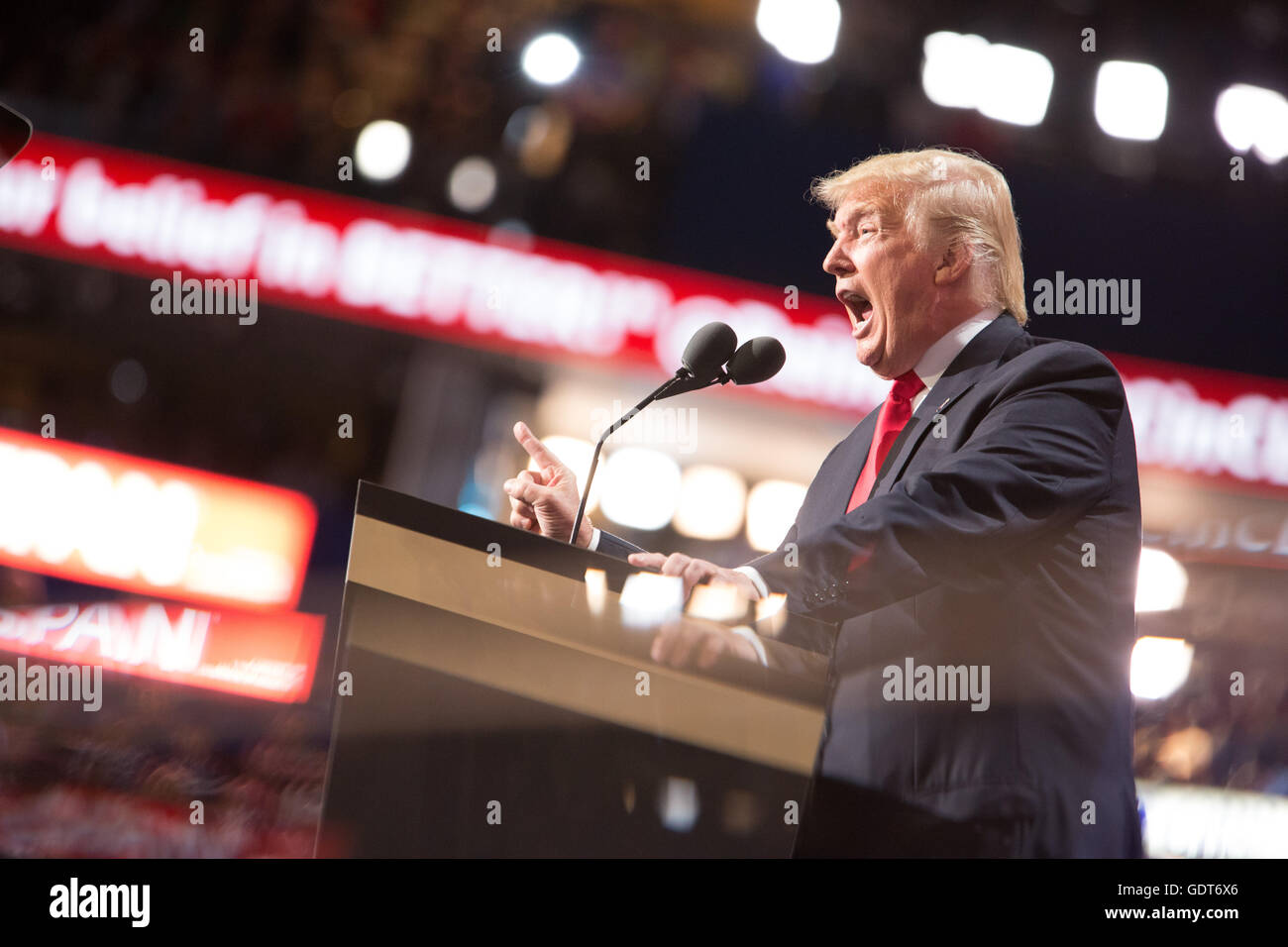 Cleveland, Ohio, USA; 21. Juli 2016: Trump akzeptiert seine Nominierung für den Präsidenten bei der Republican National Convention laufen. (Philip Scalia/Alamy Live-Nachrichten) Stockfoto