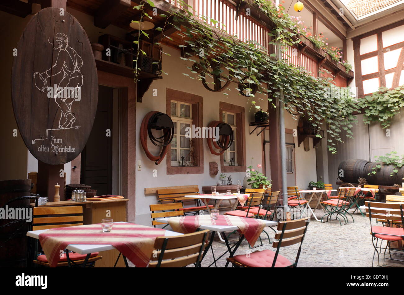 Das Dorf Endingen Im Kaiserstuhl in den Schwarzwald im Süden von Deutschland in Europa. Stockfoto