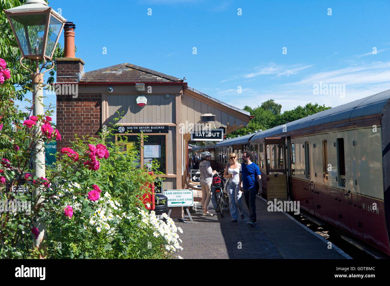 Totnes Littlehempston Station auf dem "South Devon Railway", UK Stockfoto