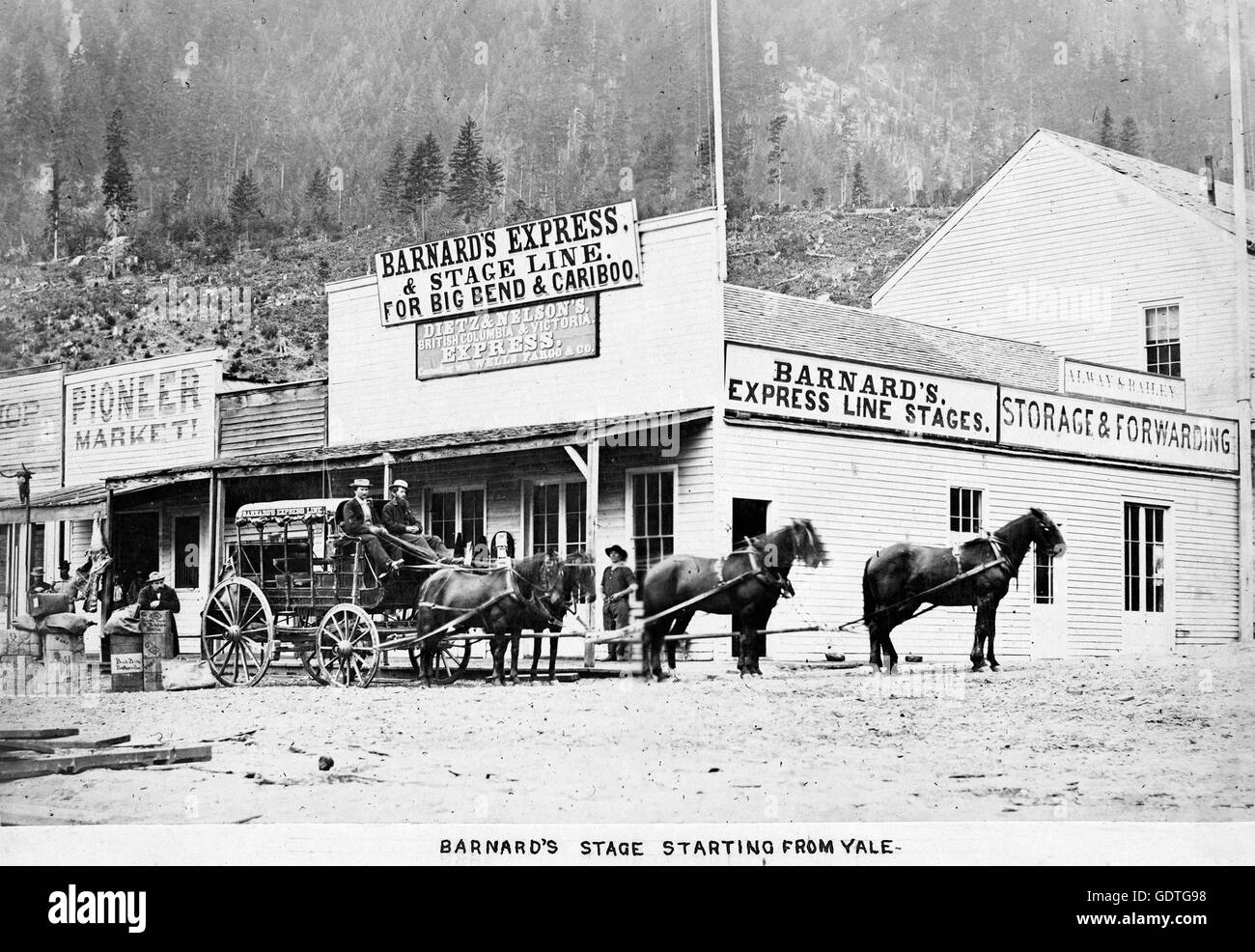 POSTKUTSCHE Barnard Express Büros in Yale, Britisch-Kolumbien über 1867. Foto-Friedrich Dally Stockfoto