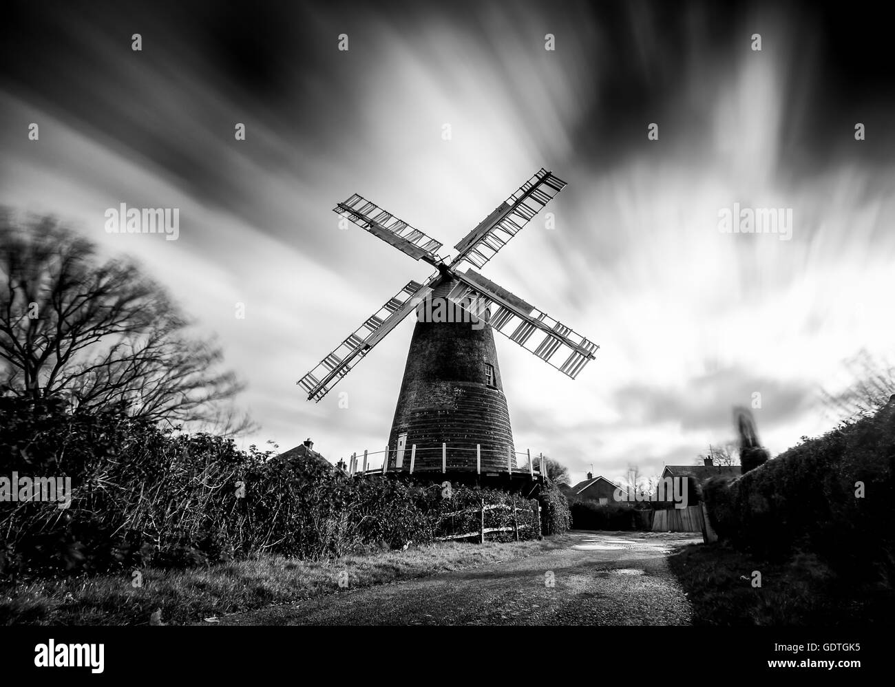 Lange Exposition schwarz-weiß Foto Polegate Windmühle, East Sussex, England Stockfoto