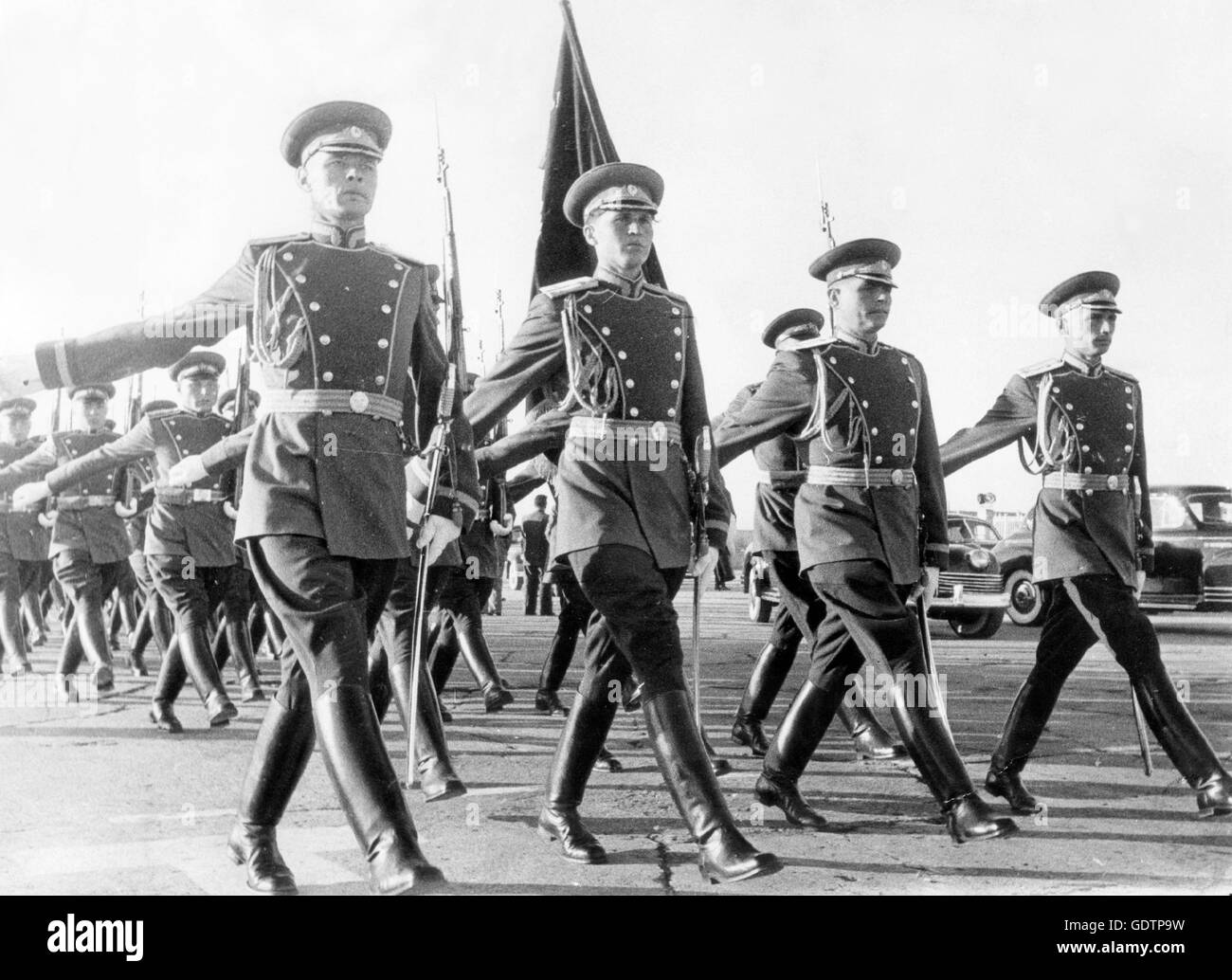 Parade der sowjetischen Soldaten in Moskau, 1955 Stockfoto