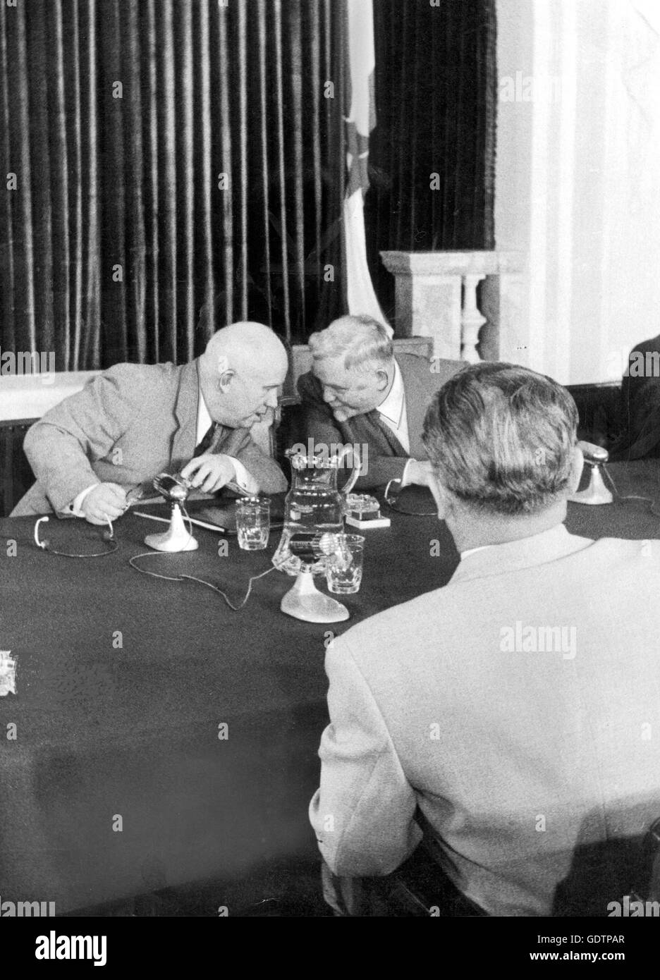 Nikita Chruschtschow und Nikolai Bulganin, 1955 Stockfoto