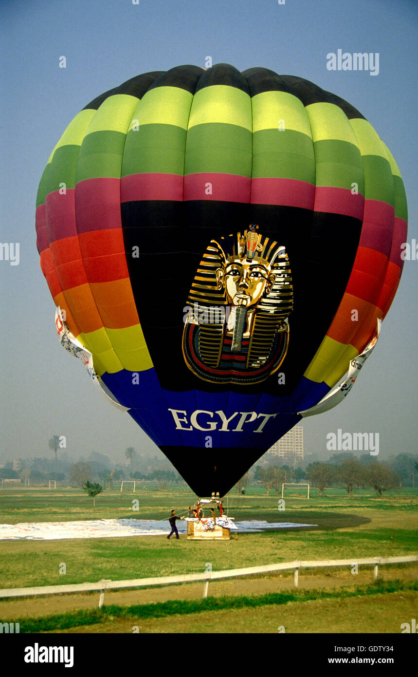 Eine ägyptische Heißluftballon auf einer Insel im Nil in Kairo, Ägypten. Stockfoto