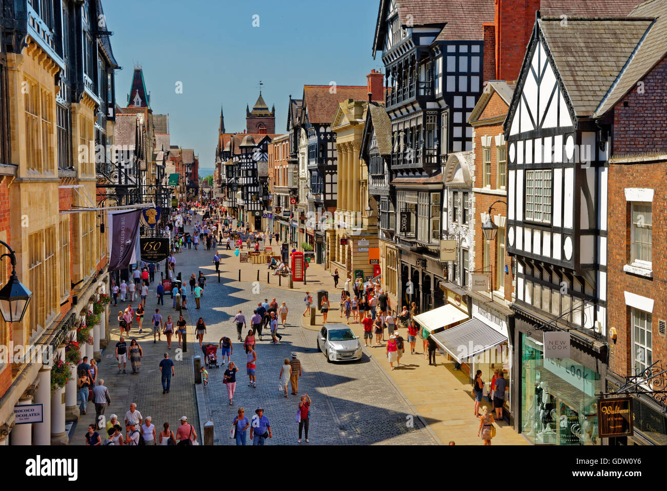 Eastgate, im Stadtzentrum von Chester, die Kreisstadt von Cheshire. Stockfoto