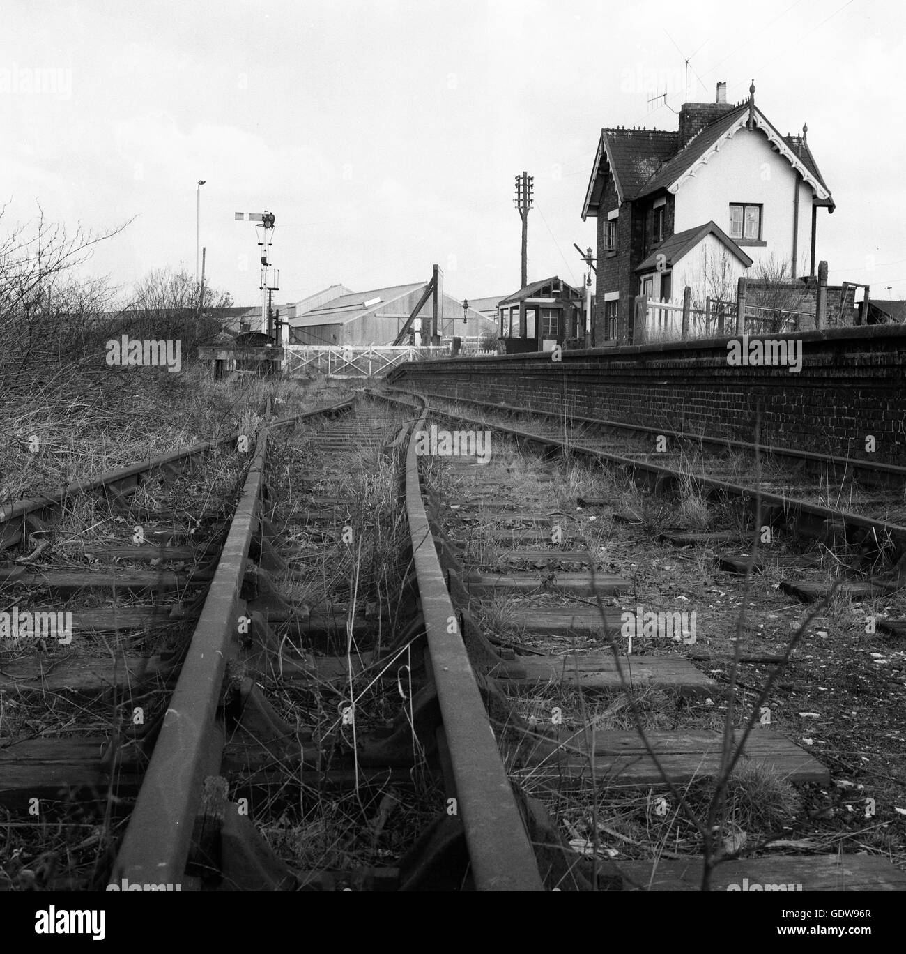 Stillgelegte Gleis am Bahnhof Ketley in Shropshire 1968 Stockfoto