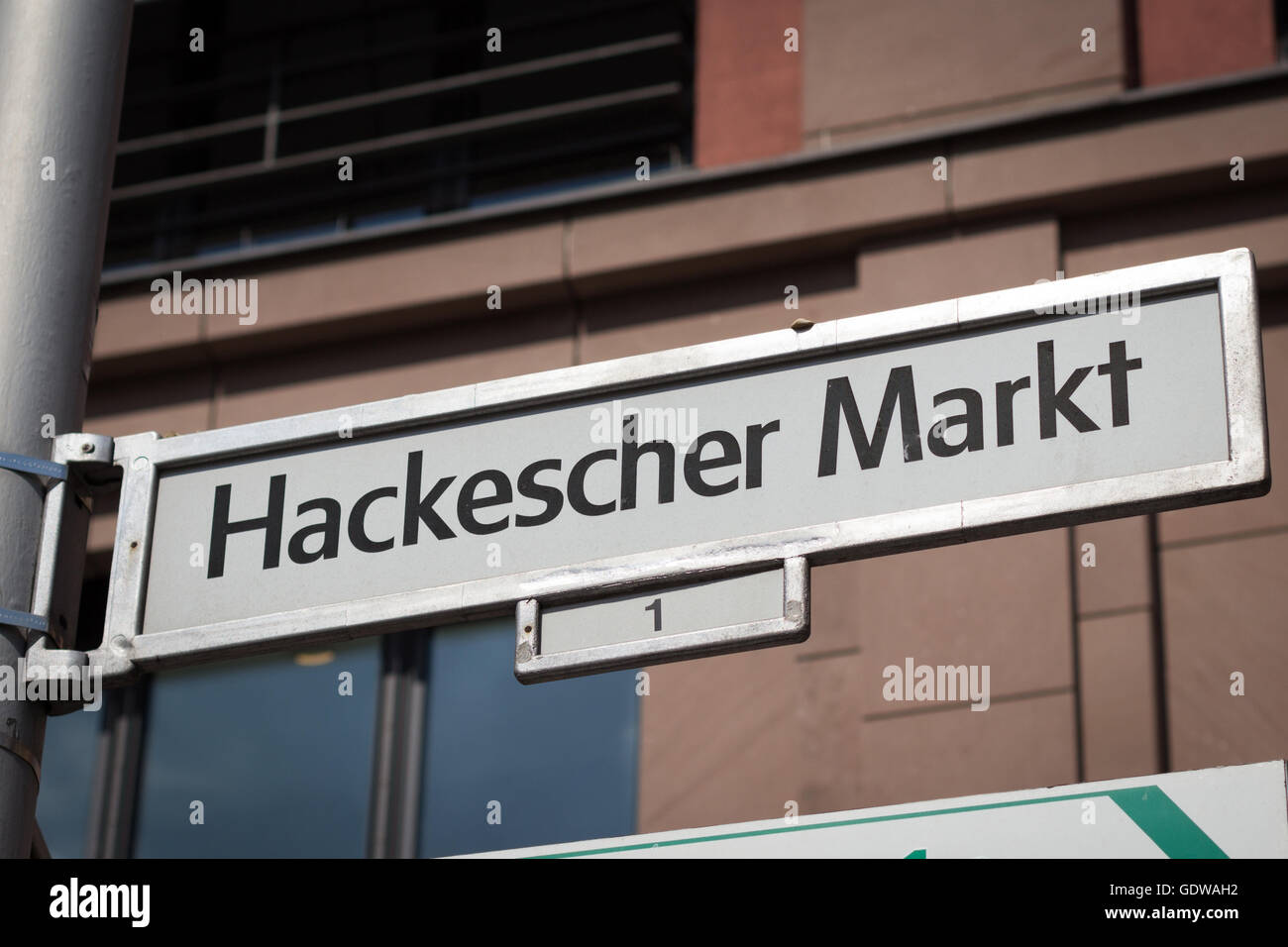 Straßenschild der Hackescher Markt in Berlin, Deutschland Stockfoto