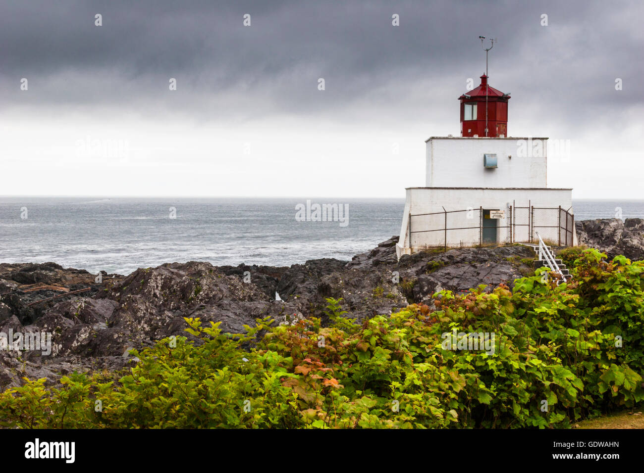 Amphitrite Point Leuchtturm in Ucluelet an der Westküste von Vancouver Island in British Columbia. Aktive und besetzt. Stockfoto