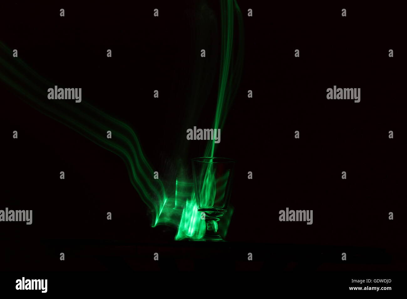 Malerei oder Licht Graffiti ist leicht und s niedrige Verschlusszeit/lange Exposition Foto Stockfoto