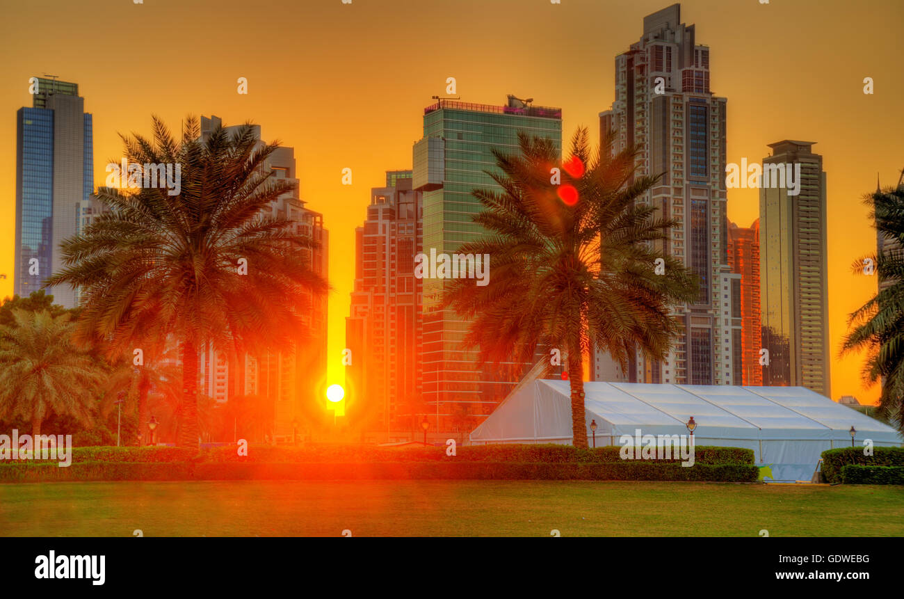 Sonnenuntergang in Downtown Dubai, Vereinigte Arabische Emirate Stockfoto