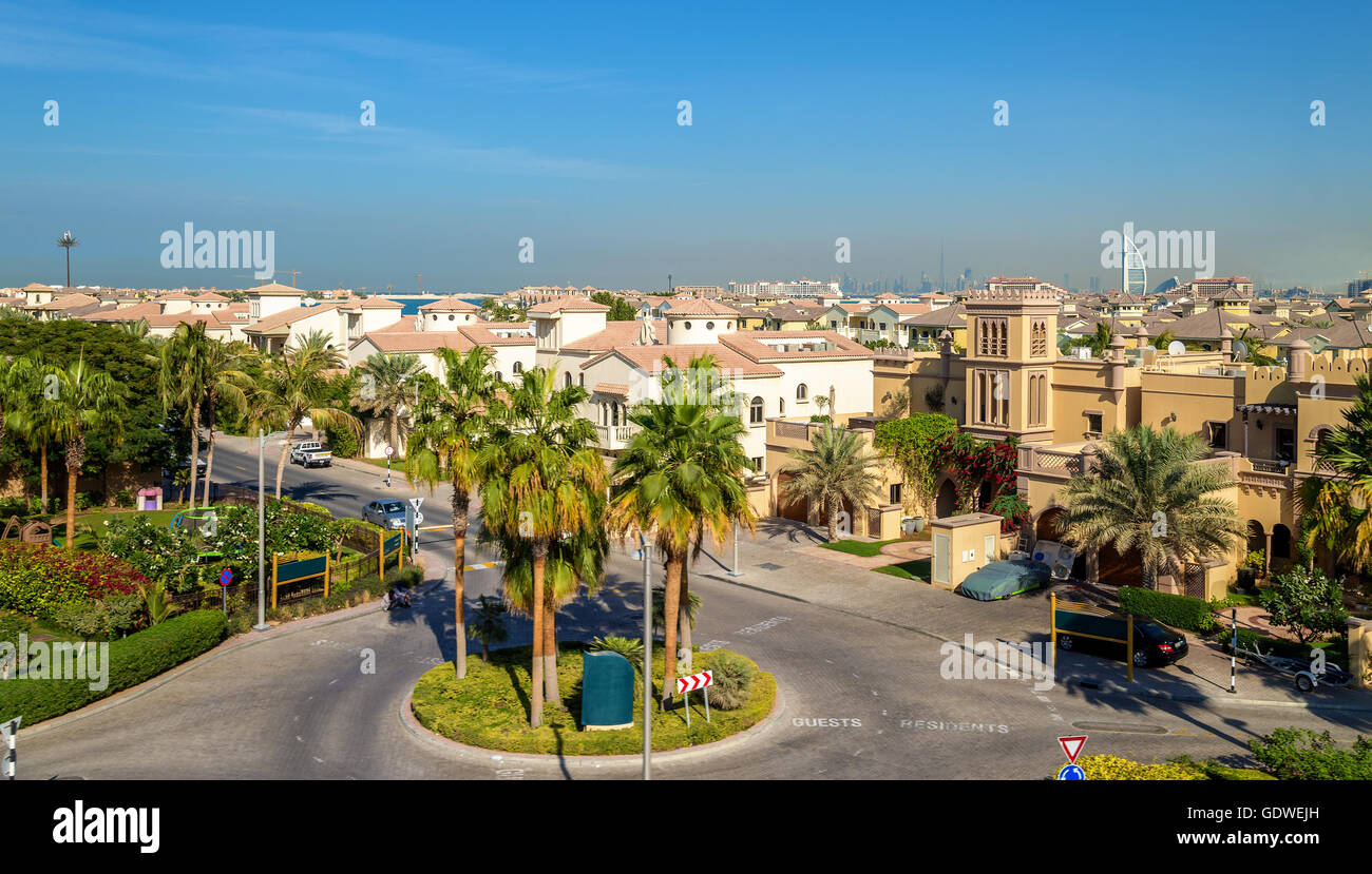 Häuser auf Jumeirah Palm Island in Dubai, Vereinigte Arabische Emirate Stockfoto