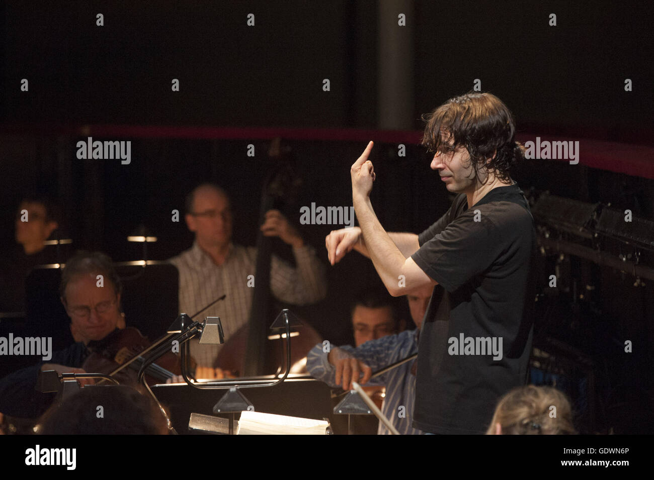 "Così Fan Tutte oder die Schule für Liebhaber", Regie: Alvis Hermanis Stockfoto