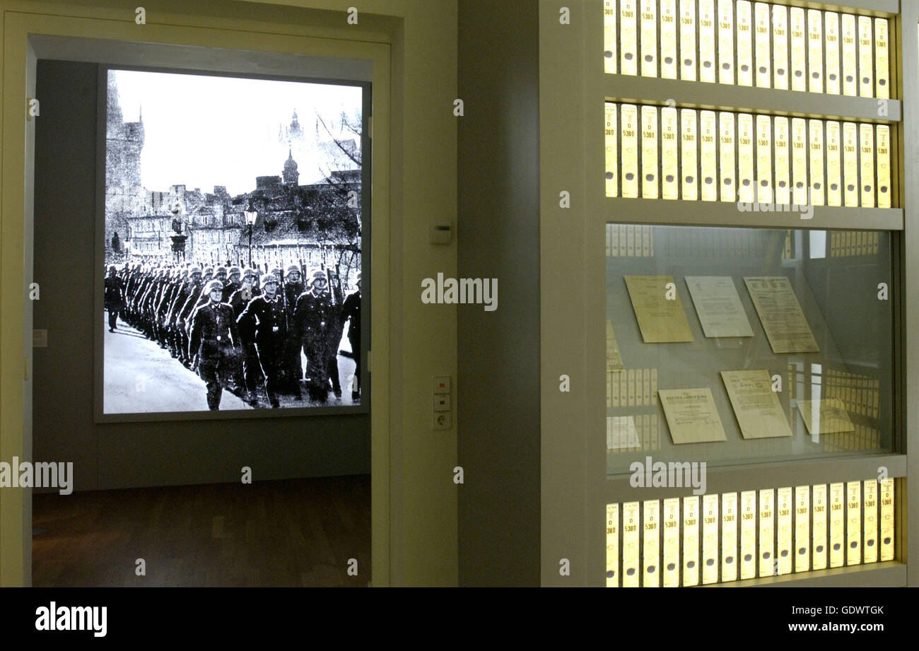 "Die Ausstellung"Home und Exil ''" Stockfoto