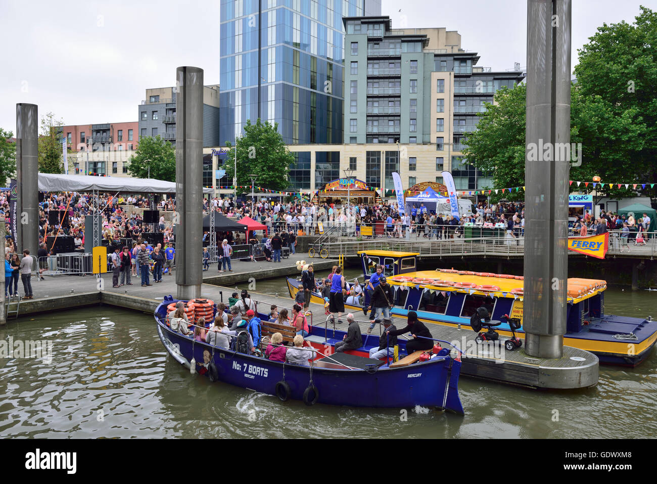 Bristol Fähre Wassertaxiboot Cascade Schritte landing, UK Stockfoto