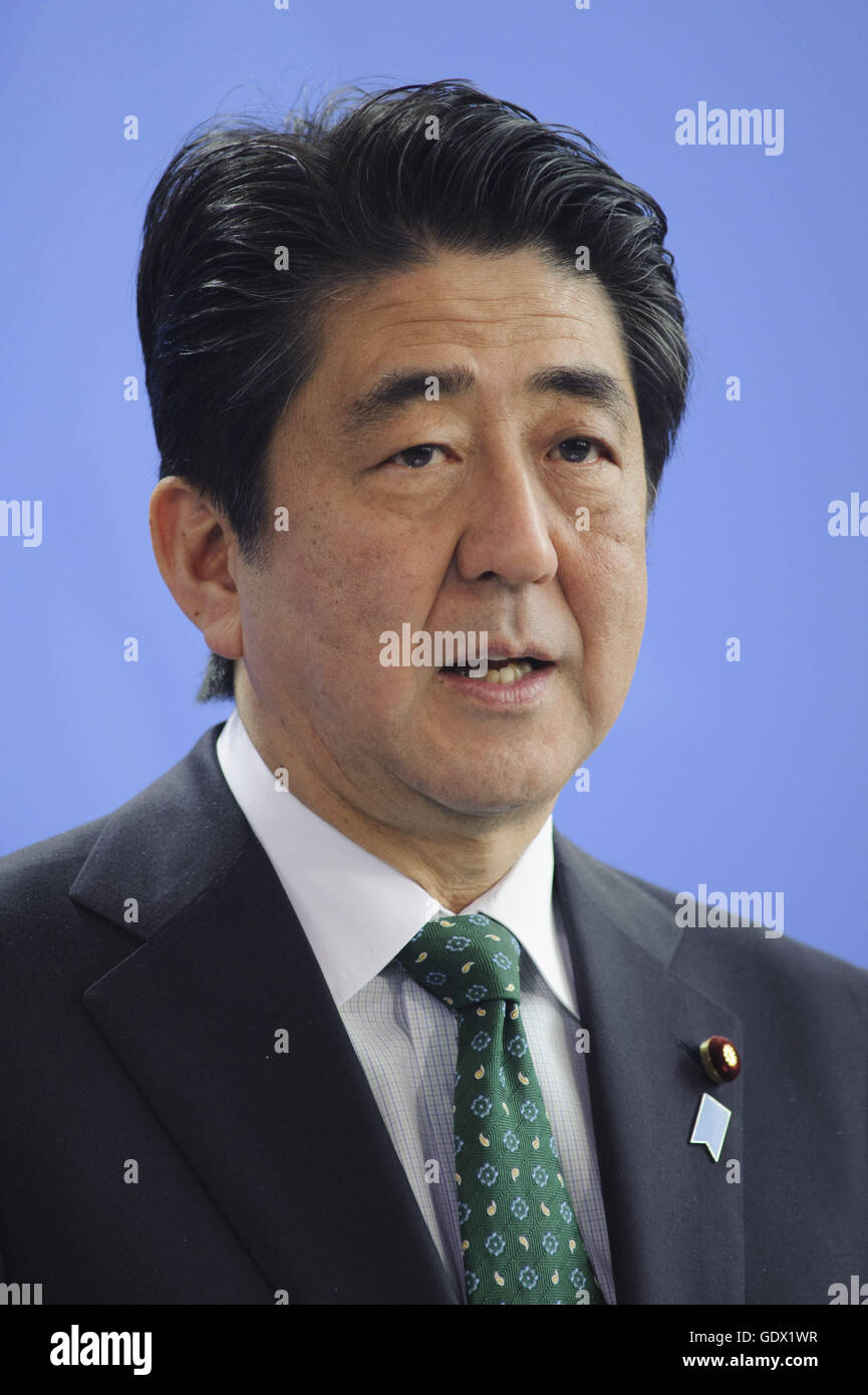 Porträt von Shinzo Abe auf einer Pressekonferenz in Berlin, Deutschland, 2014 Stockfoto