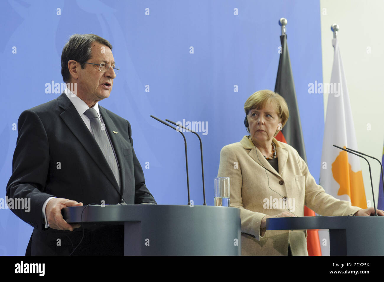 Pressekonferenz mit Bundeskanzlerin Angela Merkel und Zyperns Präsident Nikos Anastasiadis in Berlin 2014 Stockfoto