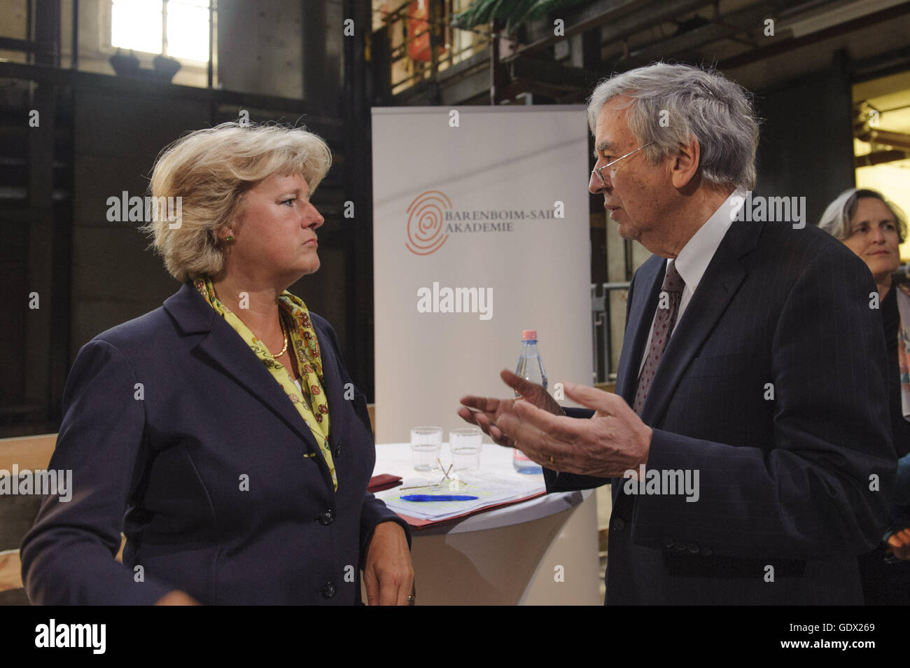 Prof. Monika Gruetters und Prof. Dr. Michael Naumann in Berlin, Deutschland, 2014 Stockfoto