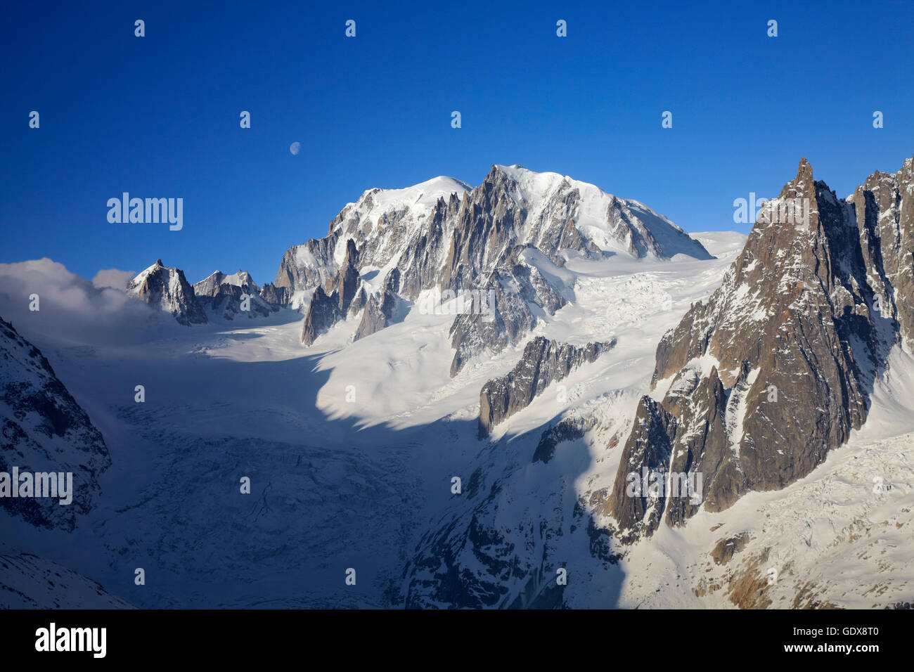 Geographie/reisen, Frankreich, Mont Blanc (4810 m) bei Sonnenuntergang von Couv Zuflucht, Chamonix, Additional-Rights - Clearance-Info - Not-Available Stockfoto