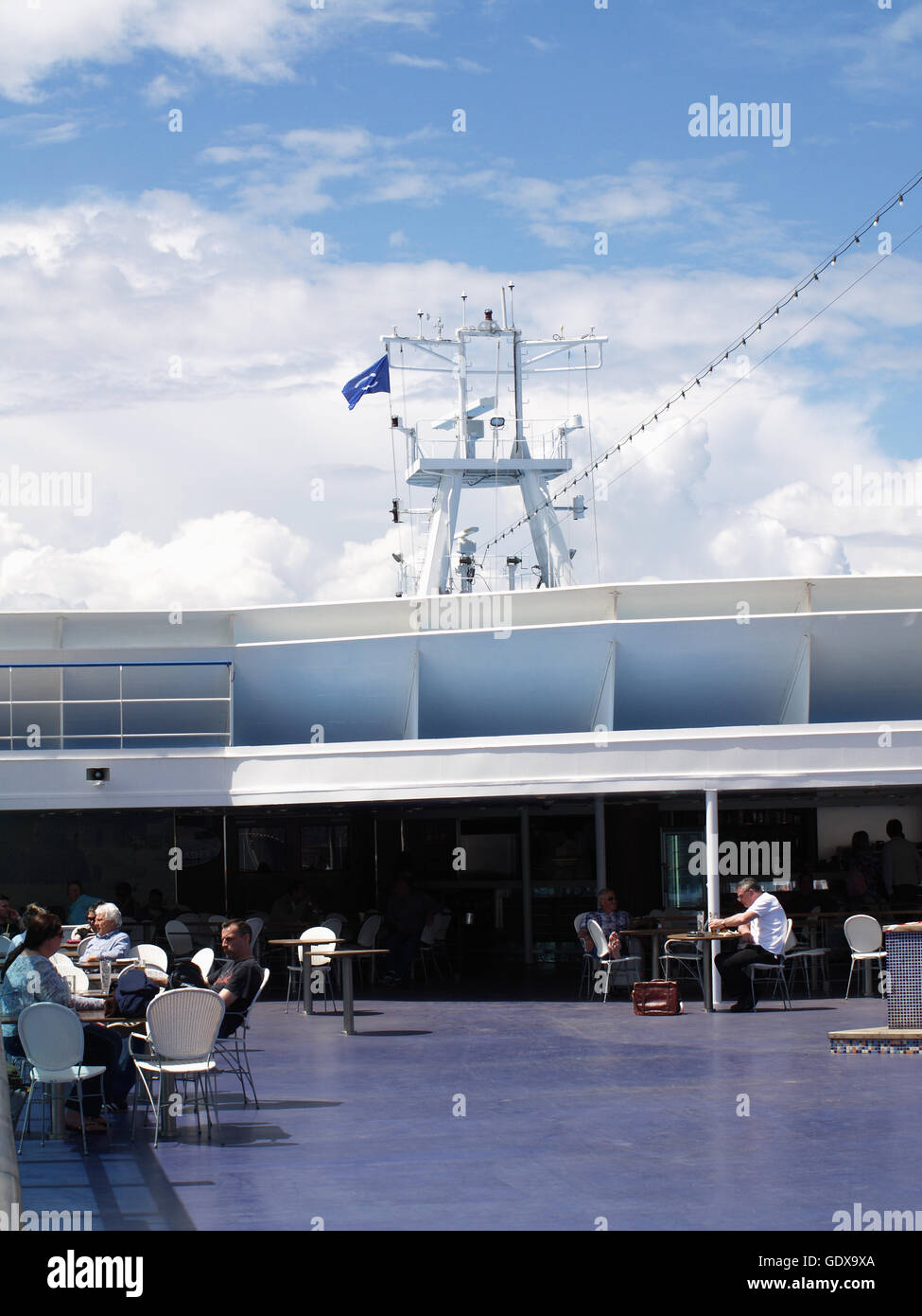 Sicht der Passagiere im Barbereich am Main deck an Bord Minoan Lines Fähren Cruise Olympia Stockfoto