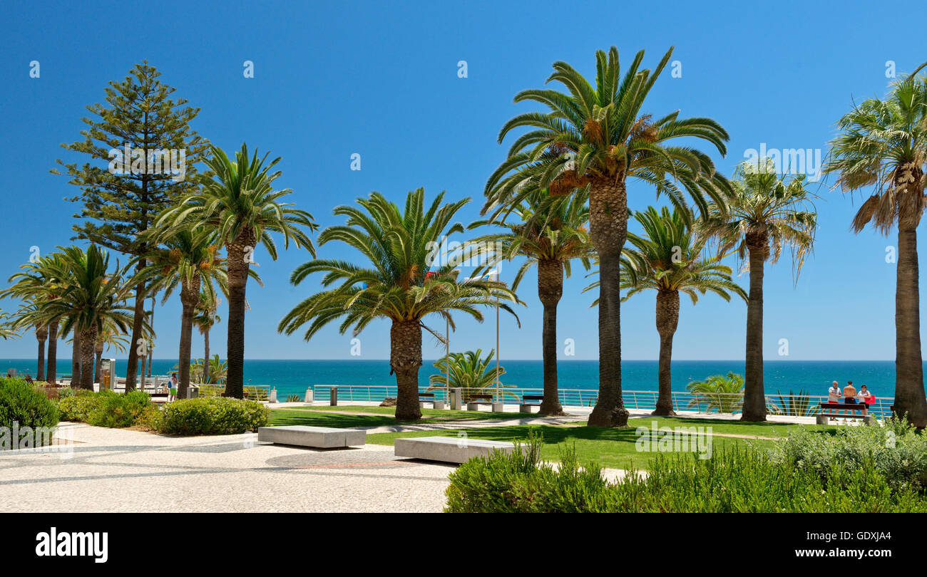 Mhq resort promenade Fotos und Bildmaterial in hoher Auflösung Alamy