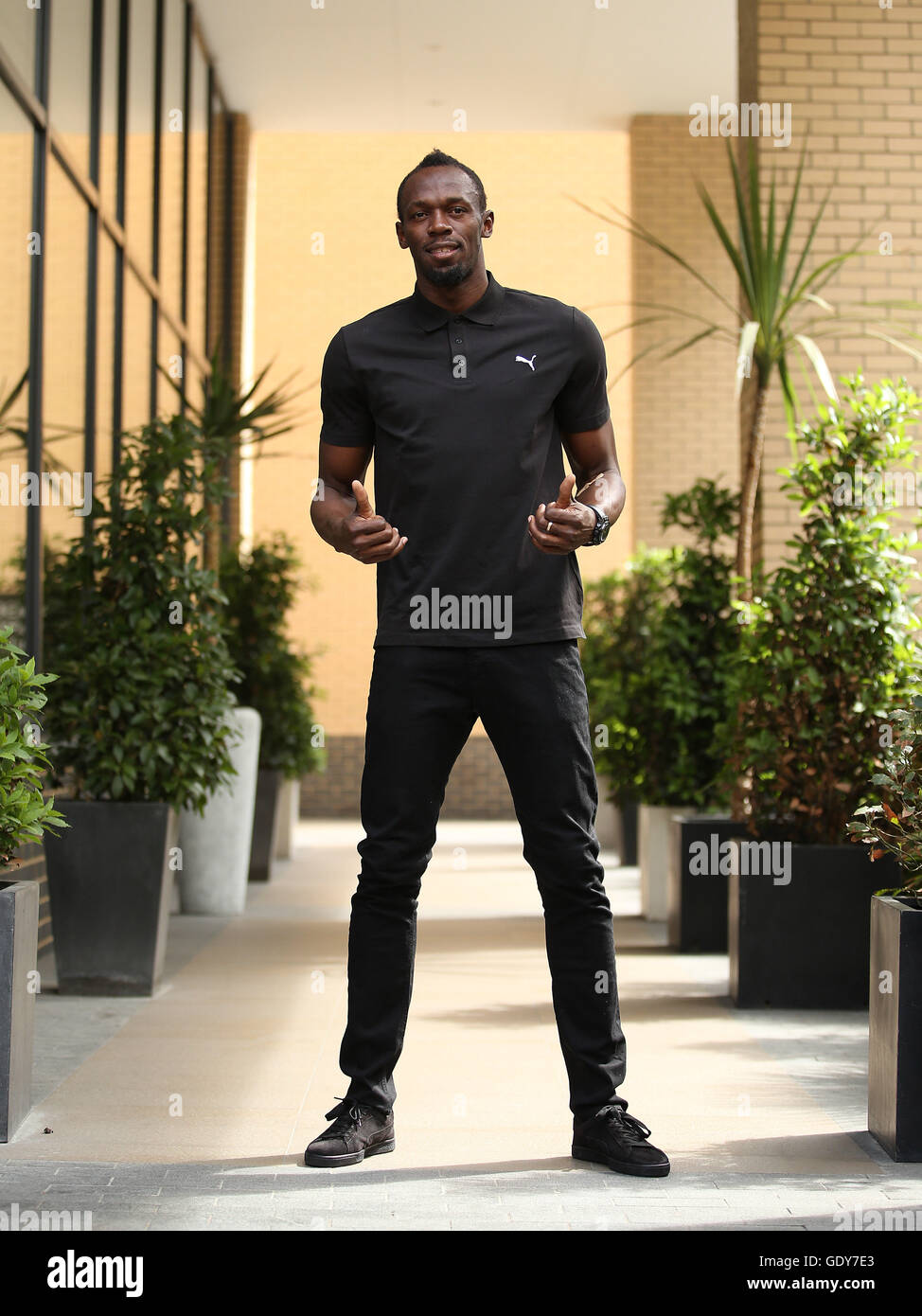 Usain Bolt stellt vor seiner Pressekonferenz am Grange Tower Bridge Hotel, London. Stockfoto