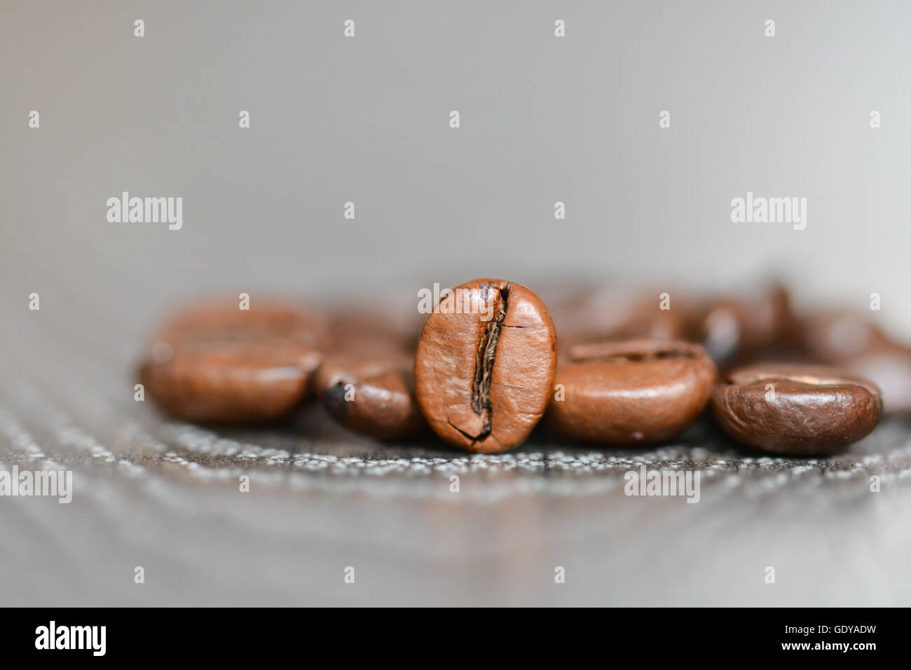 Kaffee-Bohnen Makro oder in der Nähe von Stockfoto