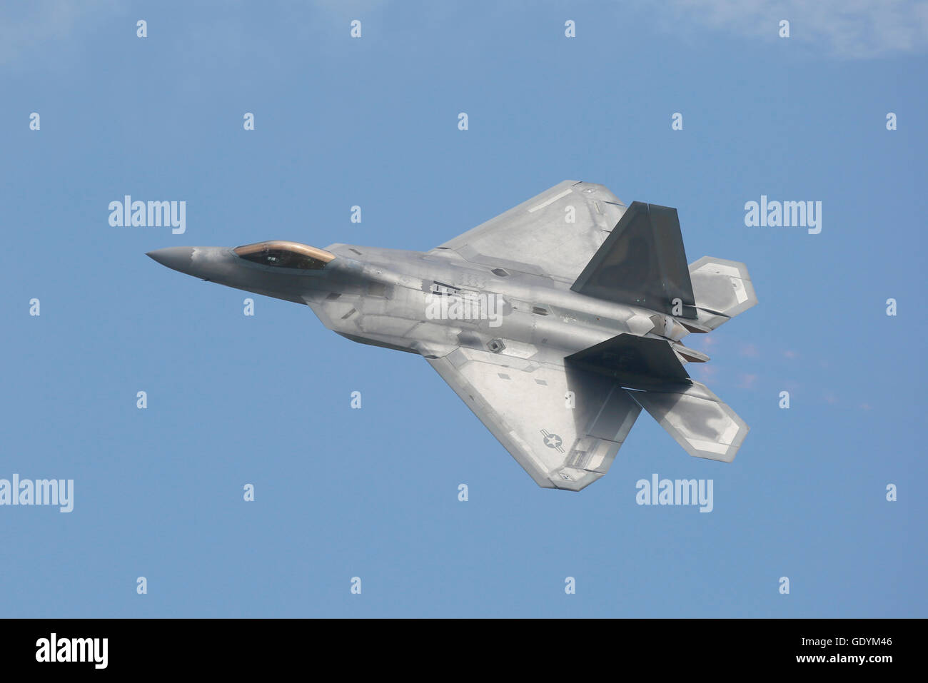Überflug der F-22A Raptor 09-191/FF am 2016 Royal International Air Tattoo Stockfoto