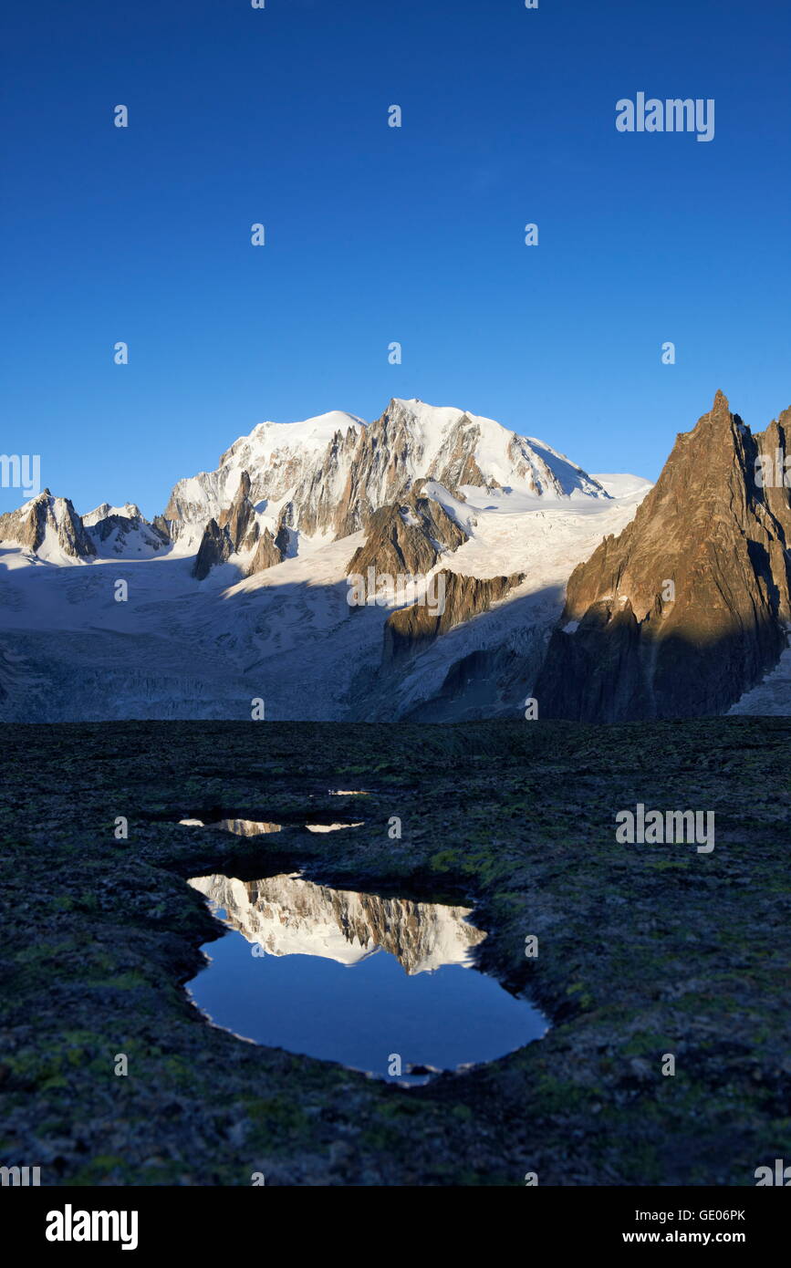 Geographie/reisen, Frankreich, Mont Blanc (4810 m) bei Sonnenuntergang von Couv Zuflucht, Chamonix, Additional-Rights - Clearance-Info - Not-Available Stockfoto