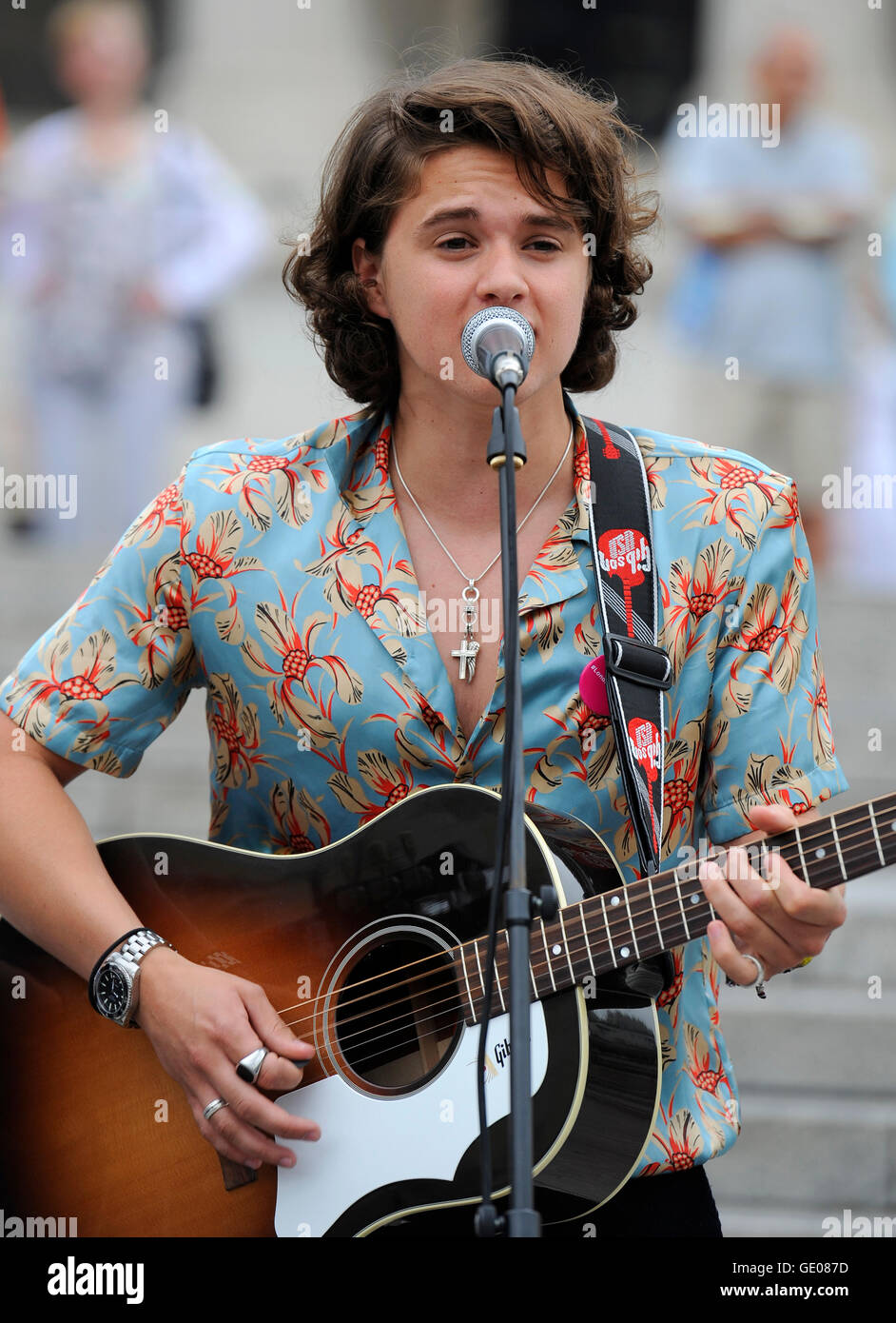 The Vamps Bradley Simpson Fotos Und Bildmaterial In Hoher Auflosung Alamy