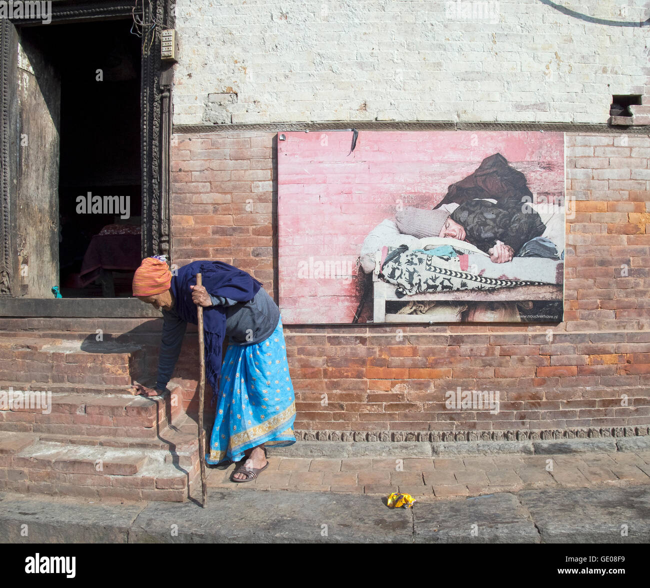 Holländisch / nepalesische Kunst und Fotoausstellung in Pashupatinath Senioren Heim in Kathmandu. Stockfoto