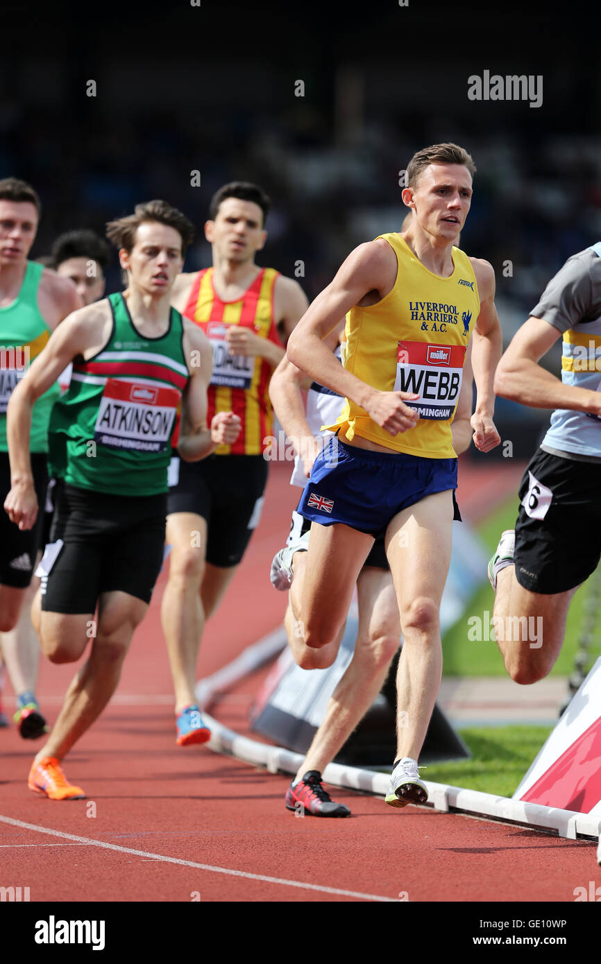 Jamie WEBB und Thomas ATKINSON im Wettbewerb in der Männer 800m Heat 3; 2016 britischen Meisterschaften; Birmingham Alexander Stadion UK. Stockfoto