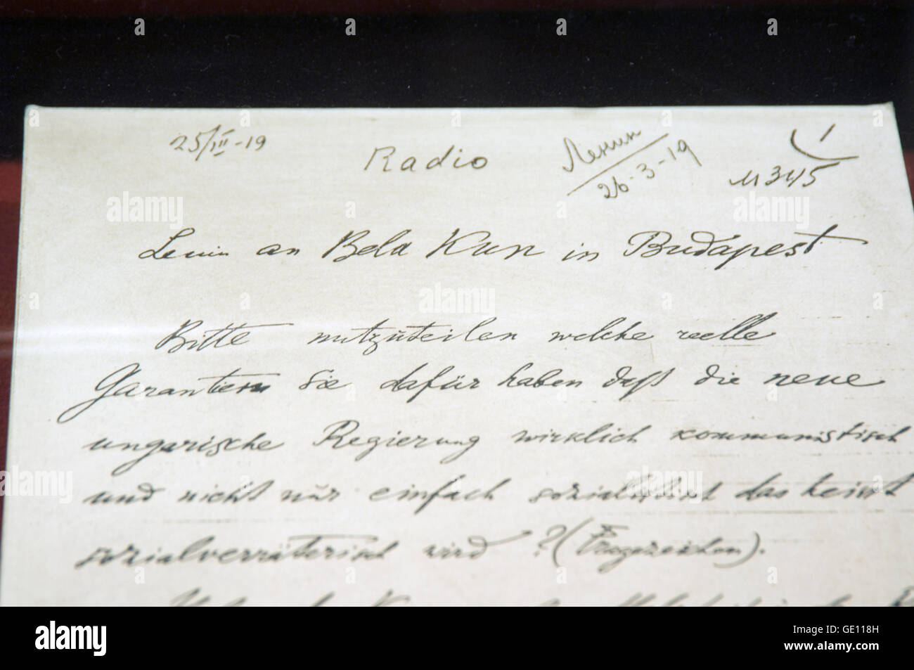 Staatliches Historisches Museum, Brief, geschrieben von Lenin zu Béla Kun von der ungarischen kommunistischen Partei, Bischkek, Kirgistan Stockfoto