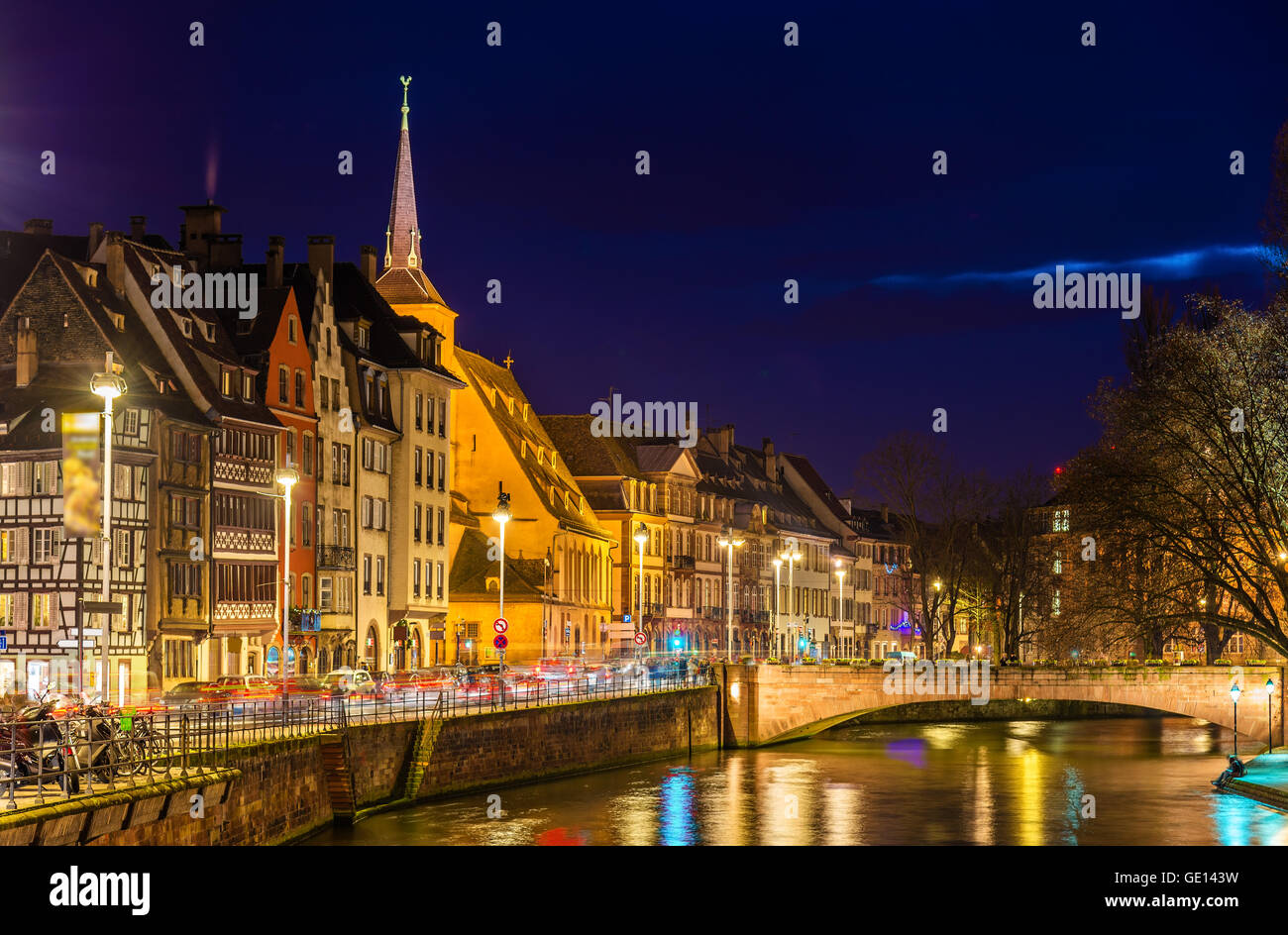 Ufer der Ill in Strassburg - Elsass, Frankreich Stockfoto