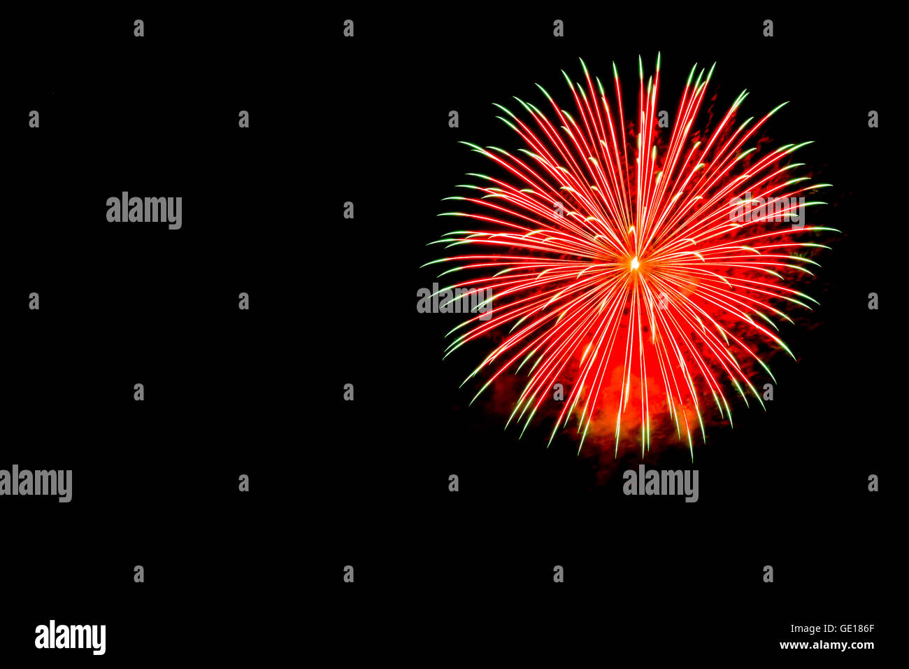 4. Juli Feuerwerk. Fotografiert in Studio City, Los Angeles, Kalifornien Stockfoto