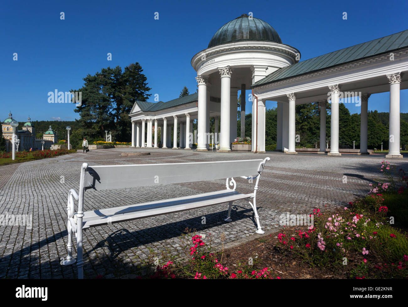 Caroline Spring Mineralquellen in der gemeinsamen Kolonnade, Marianske Lazne Marienbad, einer Kurstadt, Westböhmen, Tschechien Stockfoto